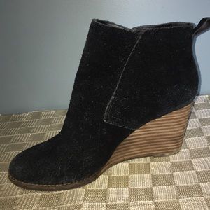 Lucky Brand Suede Wedge Booties - Sz 8